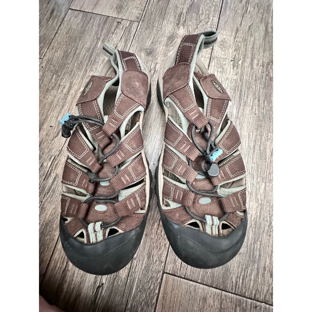 Keen Women’s Brown light Green Bumper Toe Water Hiking Trail Sandals Size 9.5